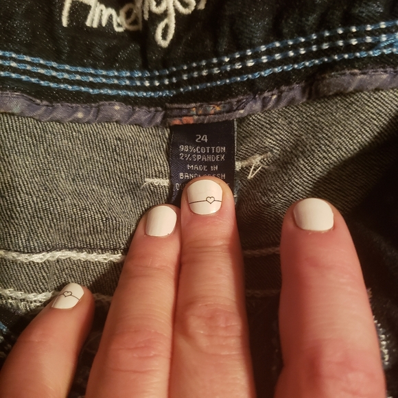 Plus size Amethyst jean shorts - Picture 3 of 3